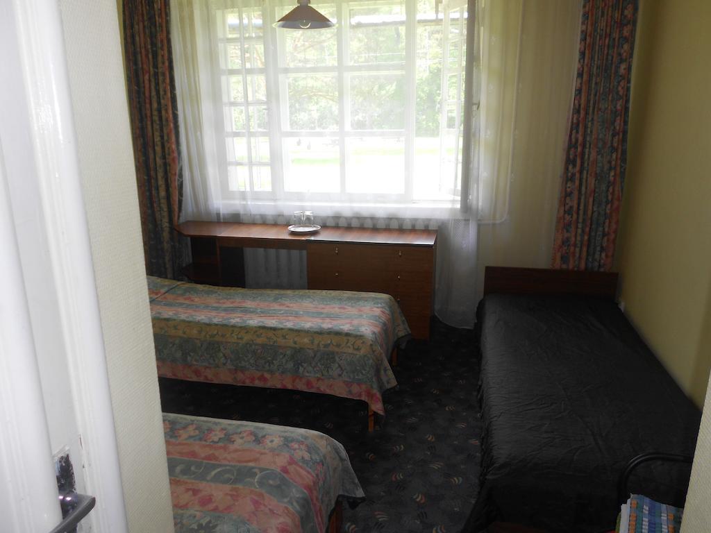 Kuivoja Holiday Center Loksa Habitación foto